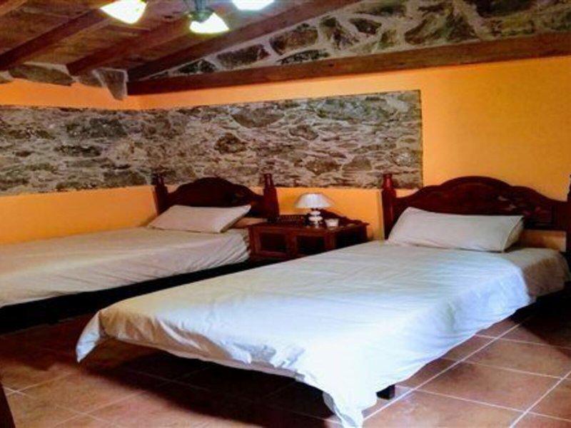 3552B6EED0355C6D4A27C21EB970C001