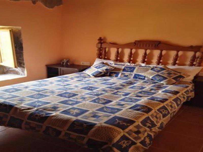 025DB902752FABBD3AB39604AFB1A66C