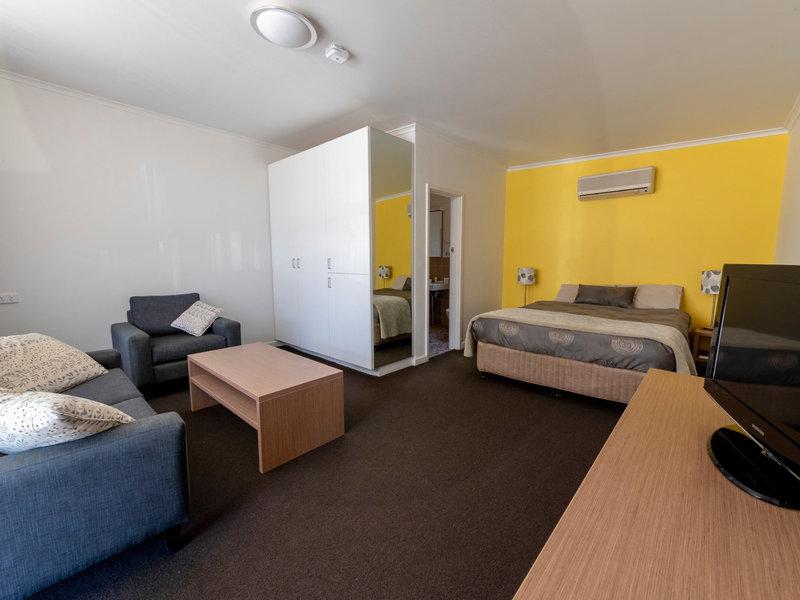 0802D99AFF9AEA806E40E067B905818B