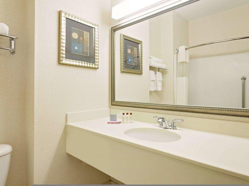 DC268DB6187FF19A539EA093855E4C70