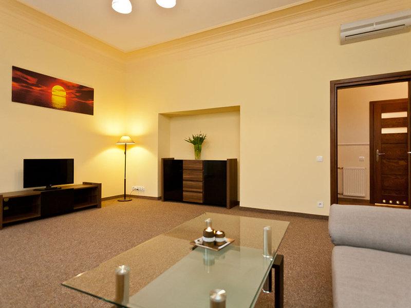 9E0369A2A24284C56807CFFE46BEEC69