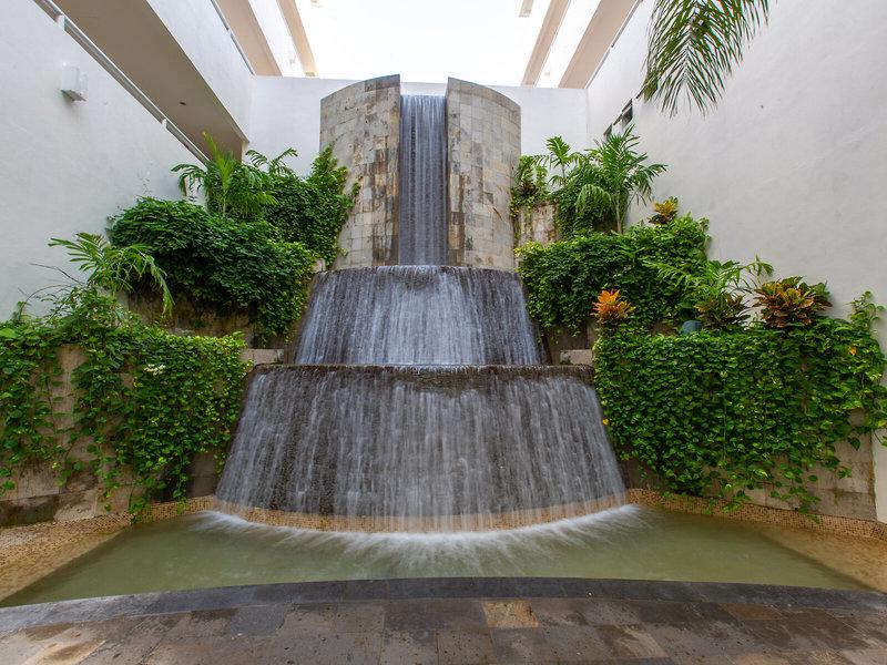 E0C18A7C6B0736E3A02A6EA521C75825