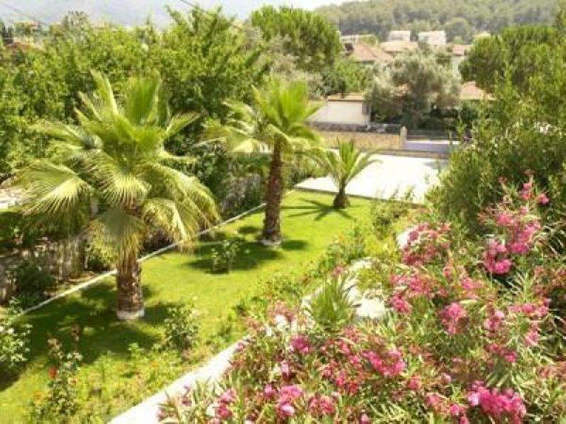 300C902DC22EC3B87B925156CAE4F8C4