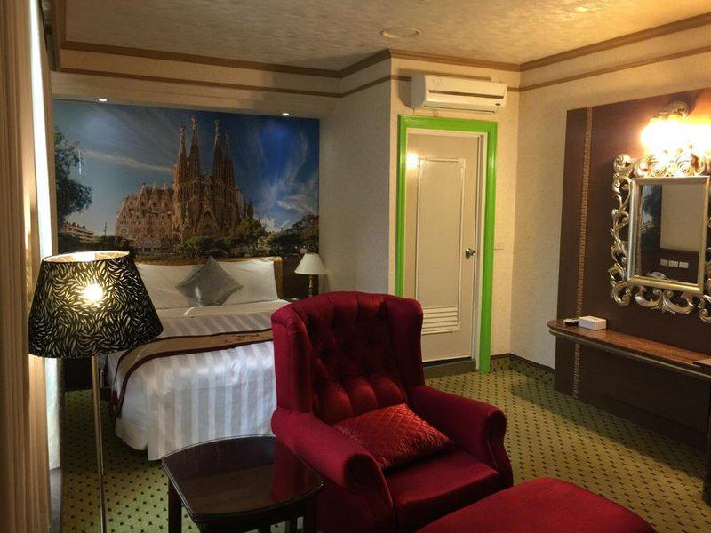 32BB2A1C48E97D55AE5D2F7634DC844C