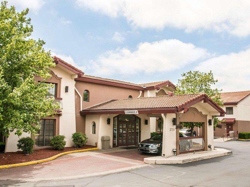 B60C588DB602E8164D1CE9EFCDB4E46E