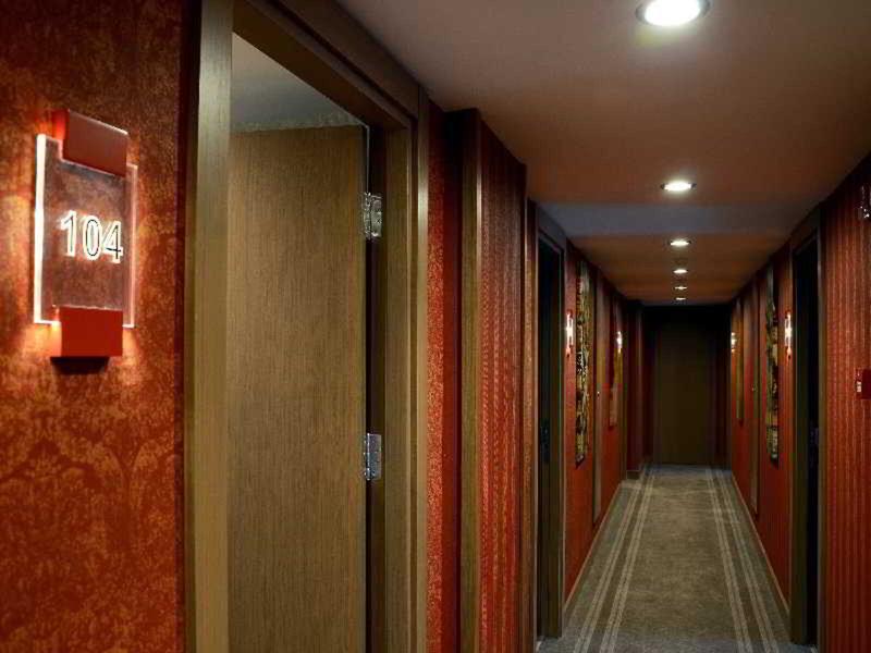 407DA138B438D1A9768ADD5DF4C17A7C