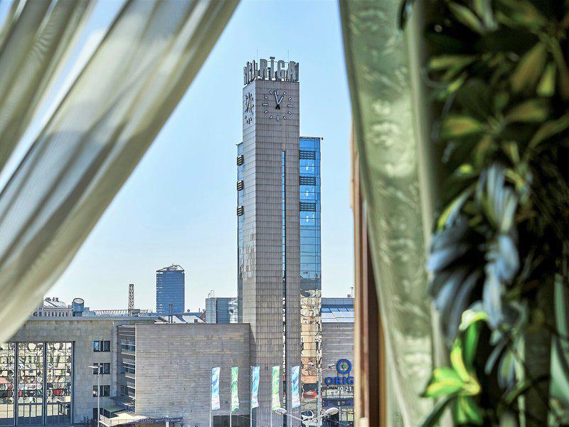 B42B233D427C292EE5C42365729B7FF4