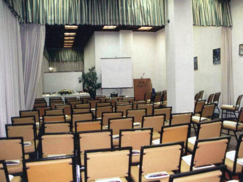 CFEEF4E991D676D499C98386CE262A79