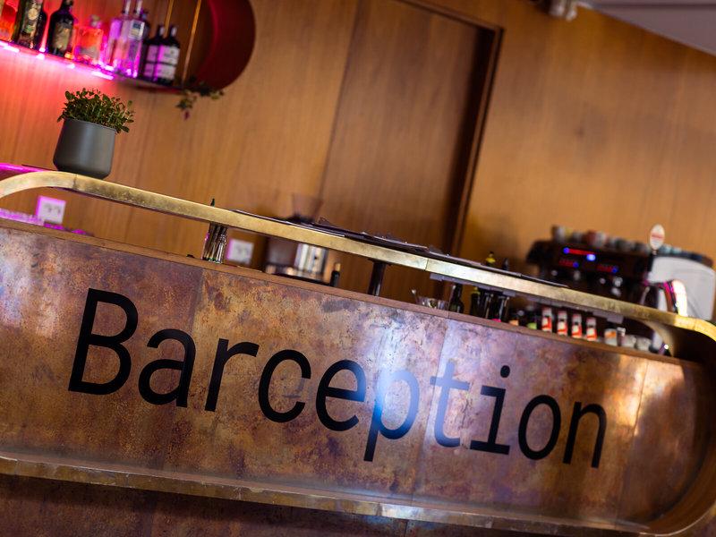 89F22E8D5668940F6184A9BDCCCA4902