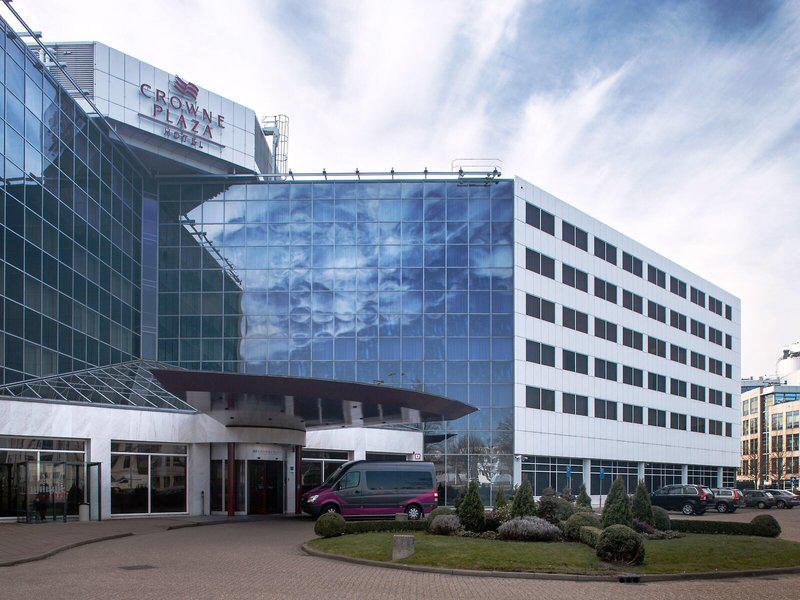 4BE4C089C277433239A1962E13628983