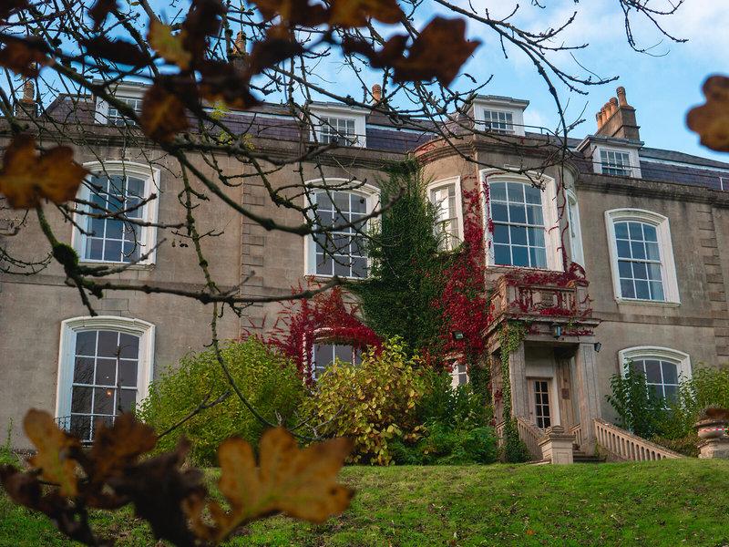 2DAAF9817F3AE63965E2AE4078A39E79