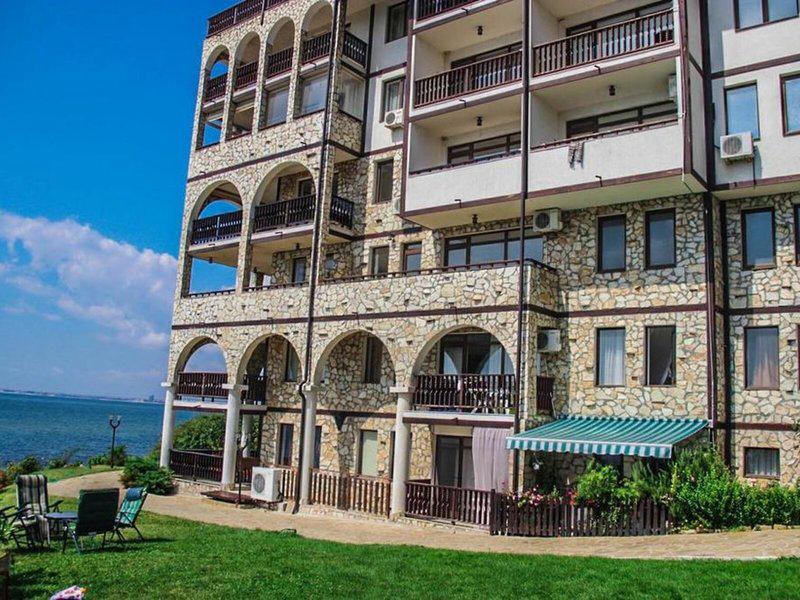 0331FBEAF2CBF0F0573F28A66F5F72E0