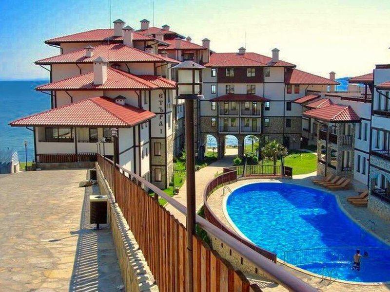 A0D33DEDDE69D851CAE8A7BF2FCEE295