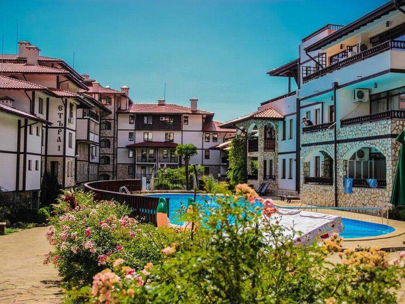 FAF6A156E7F3103BAA0A36EEA5411192