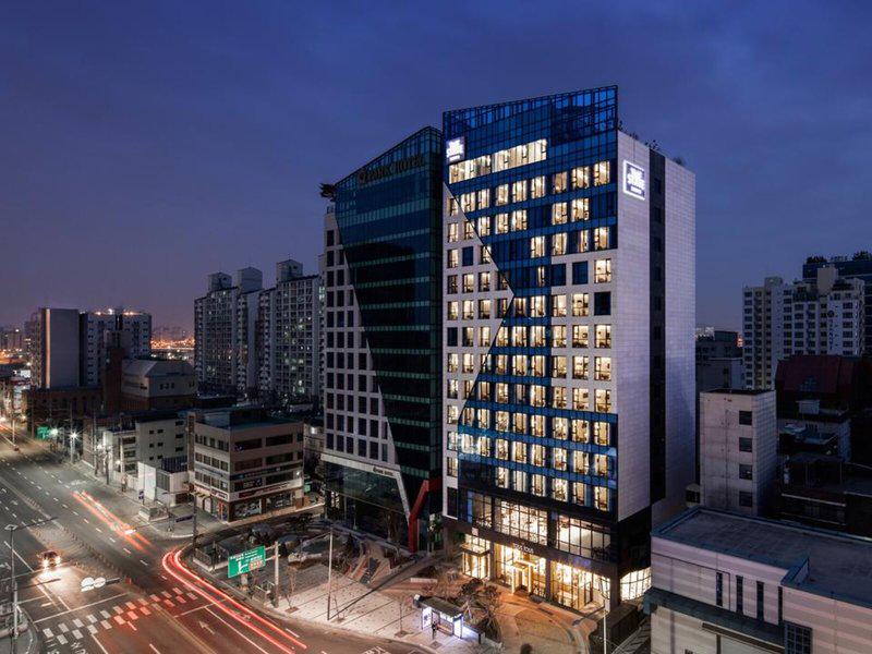 68153A77110D2329744AA194E1DF8958