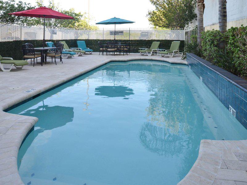 B8AB1CBAE504C590816D27642B6122CA