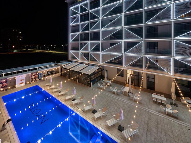 57F78B66C624F09E148BFB1C7E6C1C3F