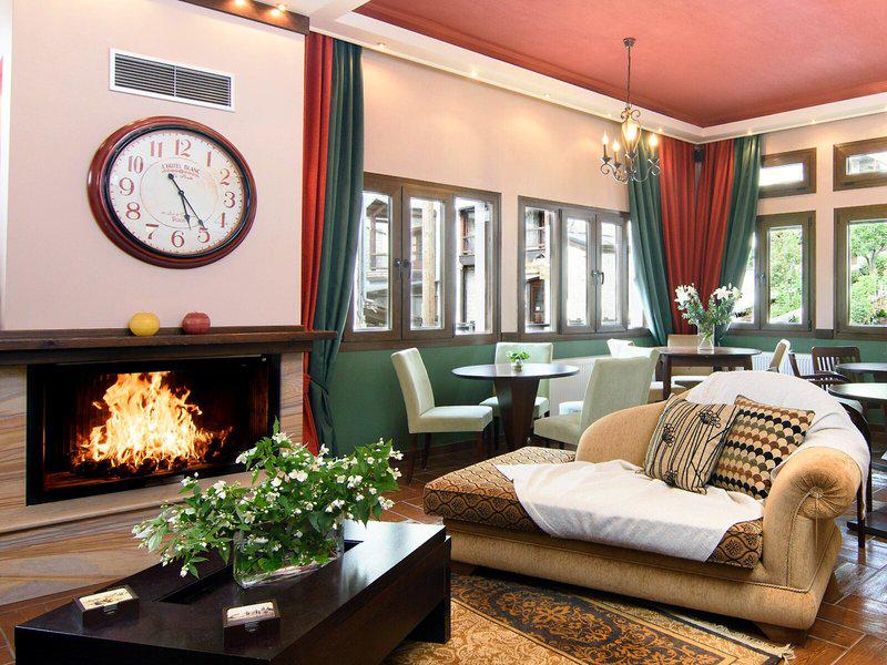 9B0F9BC8FF15B4B98D0B89FCC9A794DA