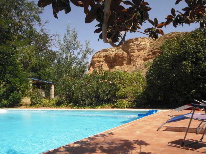 E174B0120BDE1F5FC665385A606DB2EE