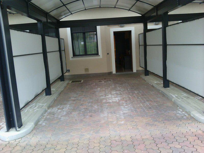 7992918E5B0A62FA45D10F9F010571D9