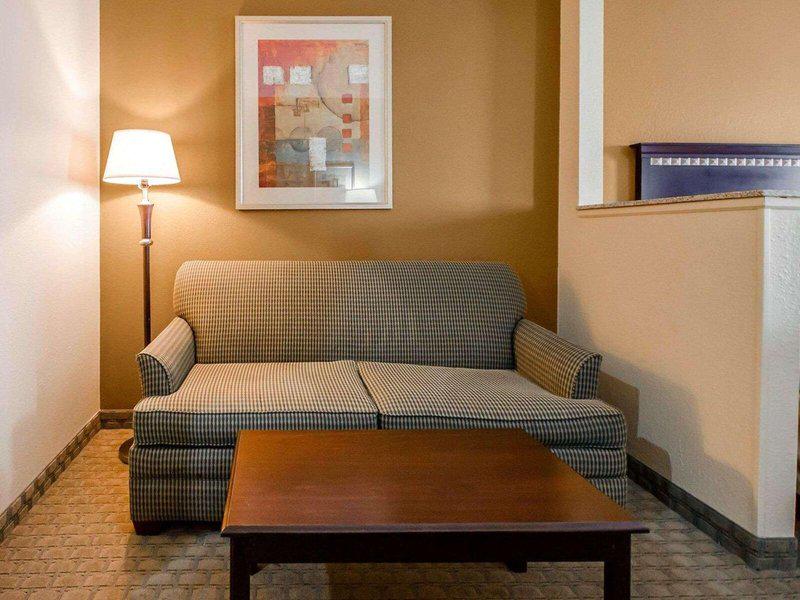 F729C57A37BAE53E7CB28FA6F8F05928