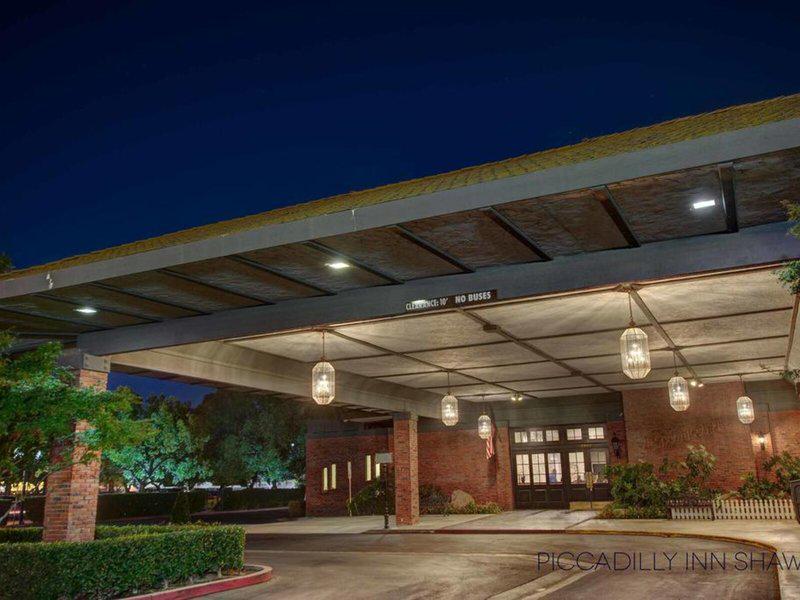 67A6E4ECAEB50D70EEAE895BE32BC81F