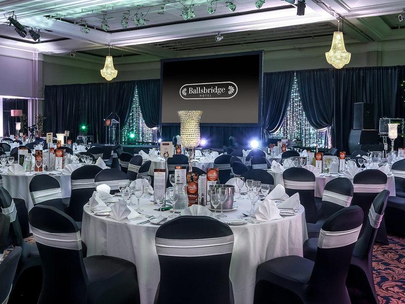 8D65436EC155DFFDA23E1356FCA1A619