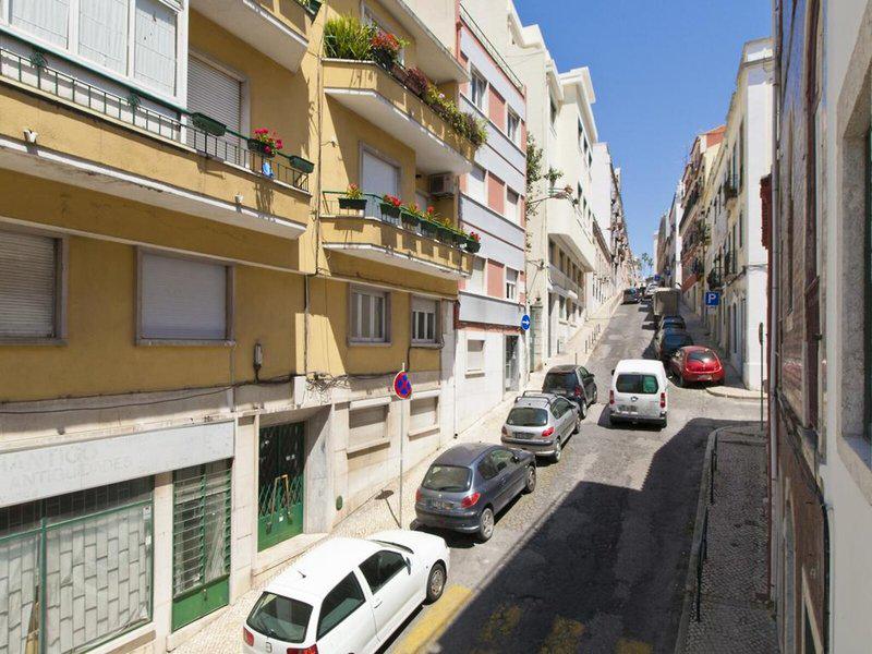 DD437CE47025BD66F7B2E4C2C70502CC