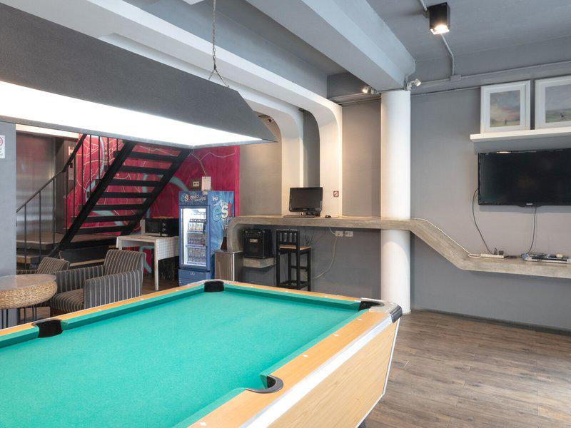 AEAC8D267DAE4C1787276B49672F494C