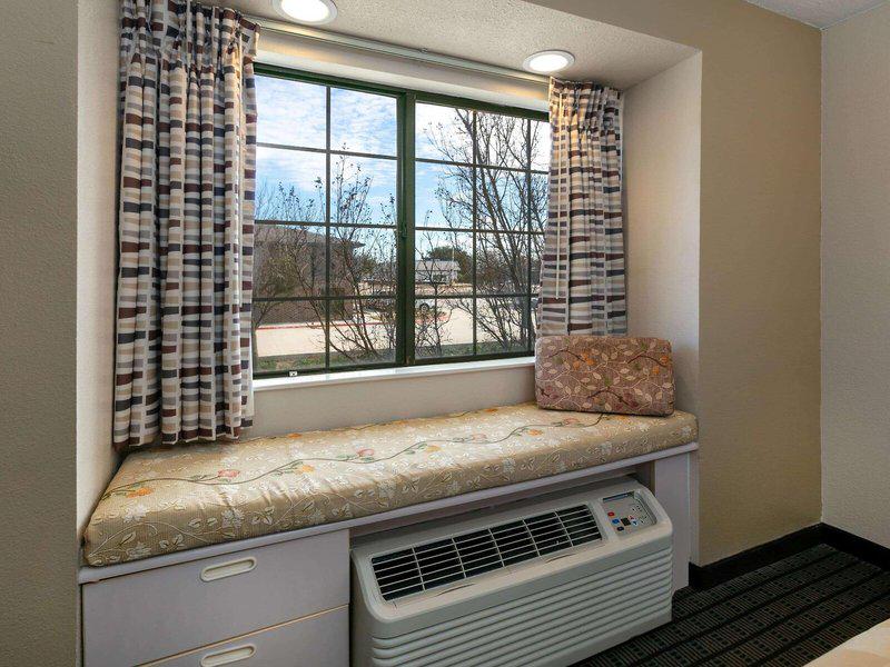 84E029B07A43ADCBE283472212F387D0