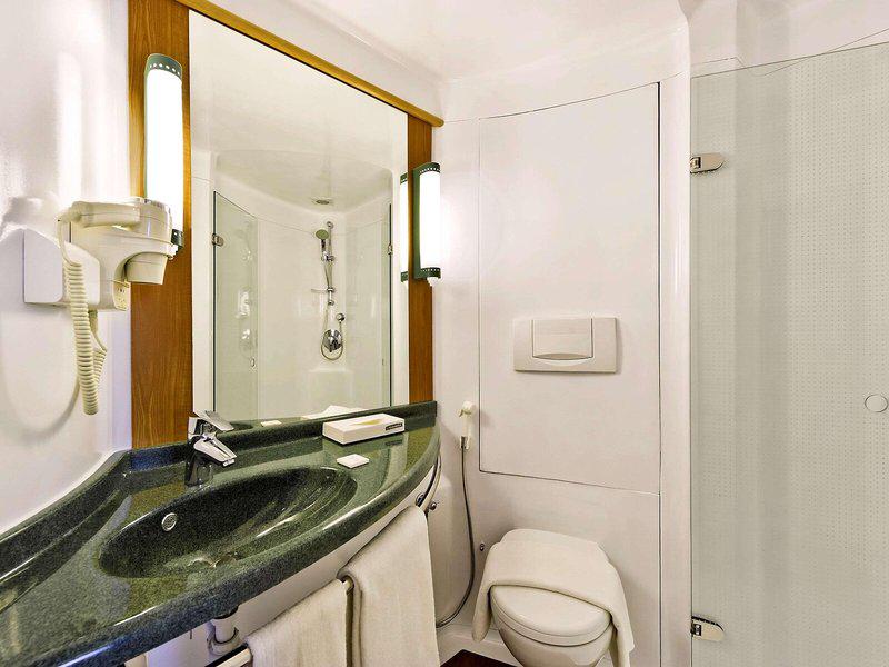 45997A77539B4BF3144E0F6B7DFE3322