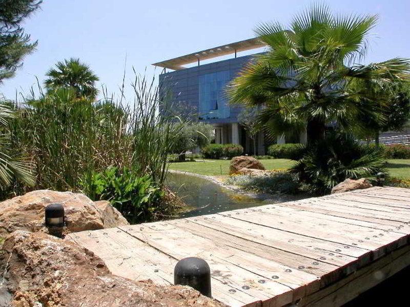 55EA30DCF8FCCC7296D9A4D688AB2F3C