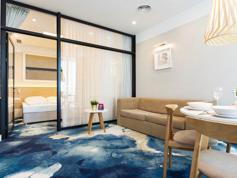 09AF5EE0AE71D1B7B3CD5843A3E3B637