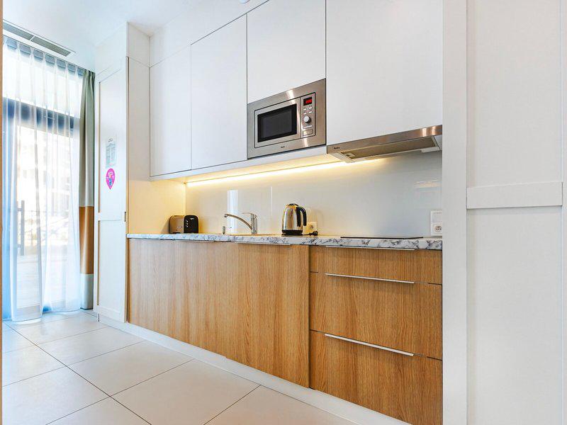 2C195C6E140441875713180D61A66271