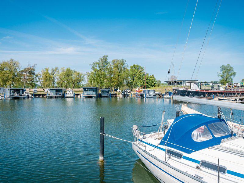 A157D8251CE4EC96C339C89A3DAF4748