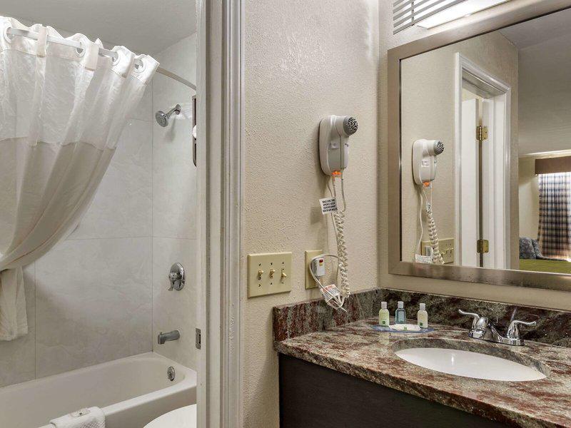 8D51ED1B08C10B0428D81C01D7B530B2