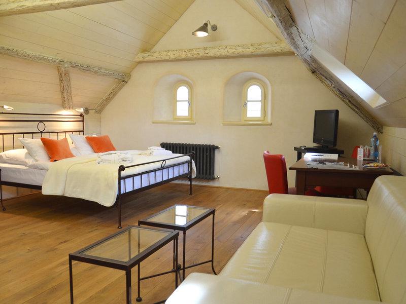 8826A4E8AD1DCA0BB0A041EA227A6585