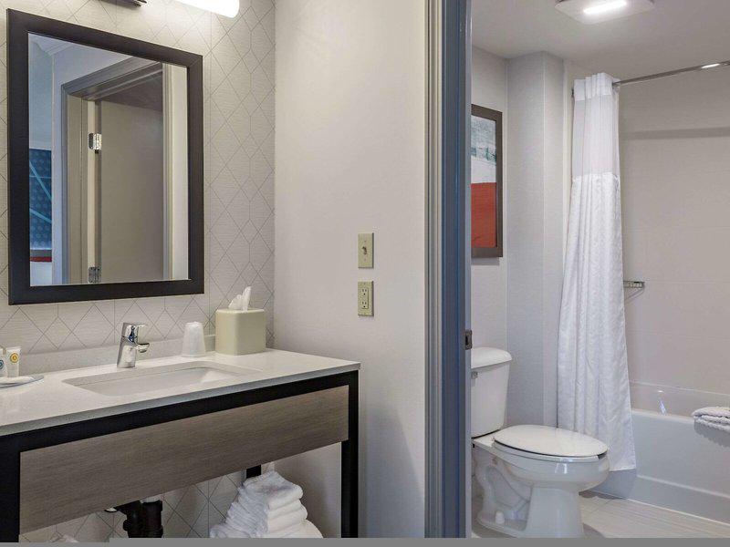 AC9C609BAB34F144BAECB305FAB390F9