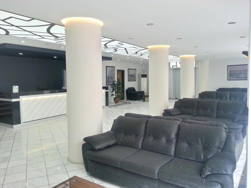 82F83251EF60C0A35888A053897FEE03