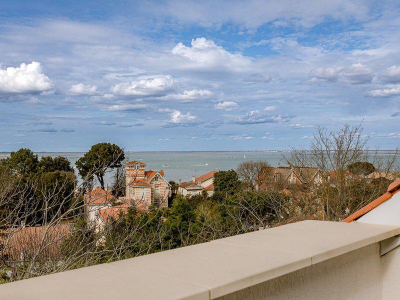 63E3B3F8A73237C6FF9AECAD18473025