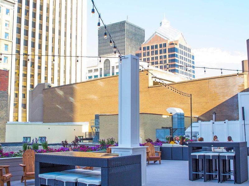 DFA001557B59ECC2EBA6B92A12B7780F