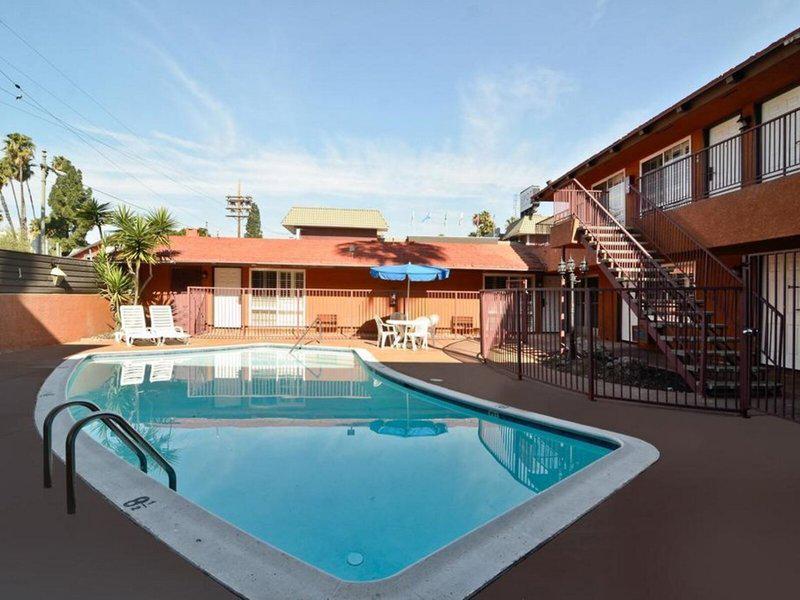 13ED2FB55CE39E3D476D05B8FCD94D2F