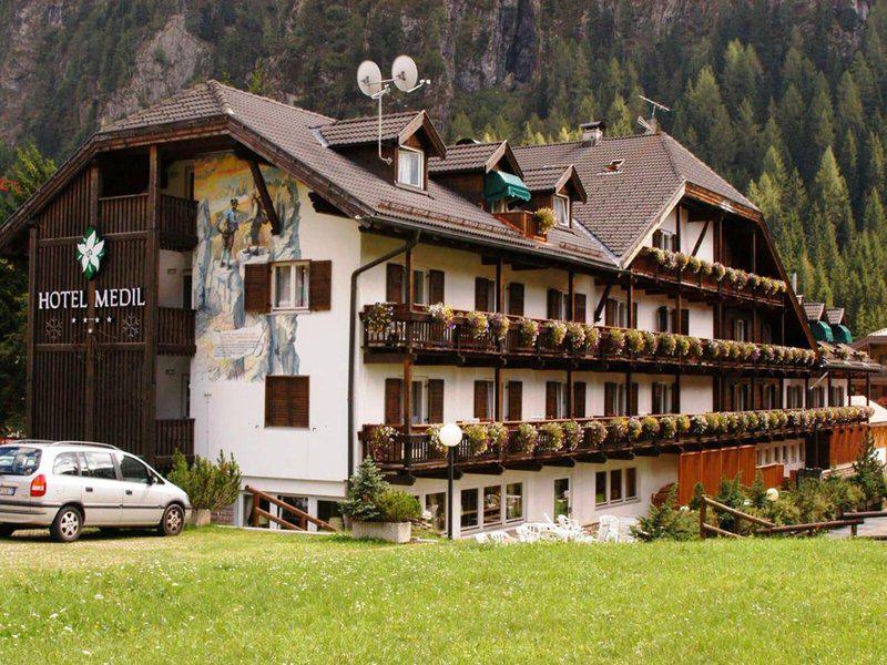 CD555FF4AC398696CE9FCC0A07F83E2F