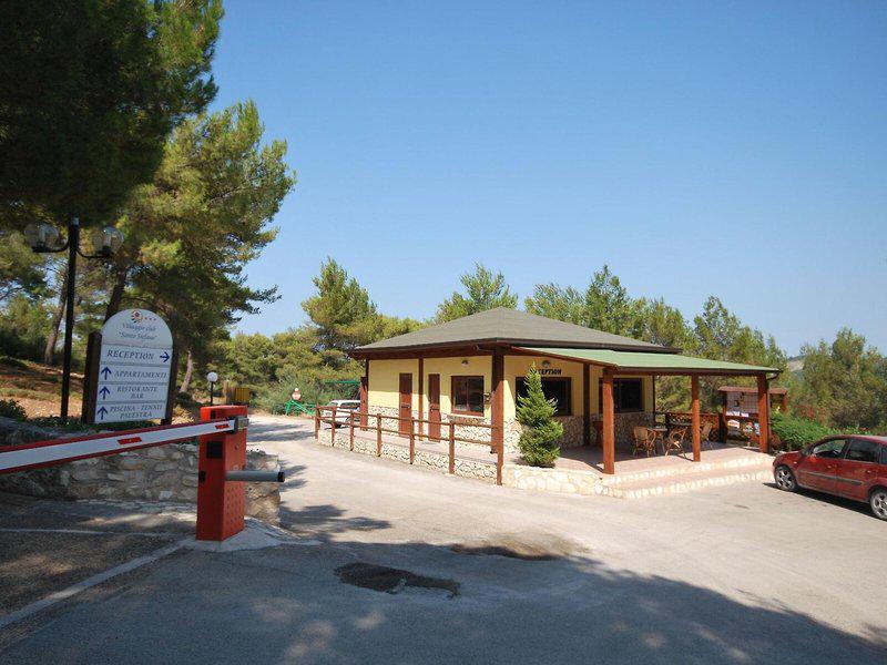 14C6389F10DAC13B5A91992B4F1031C3