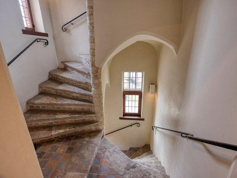 70979D4108918E618154E81E176F439E