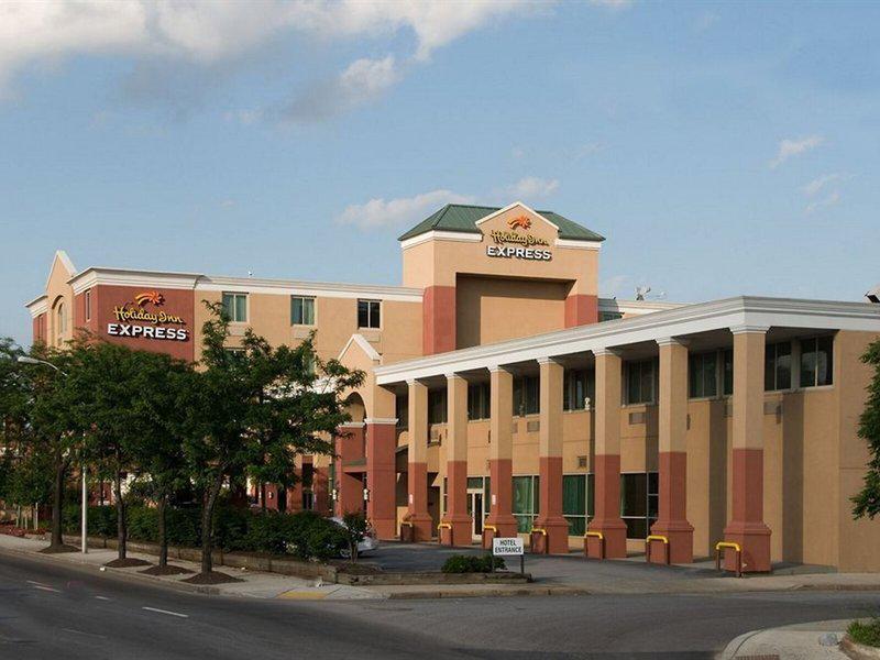 6AD0B4F2E5AA17B2774EDFD331BEFDEF