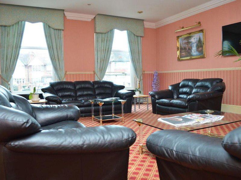 E87282A038922BB2A25D80B8EA46080A