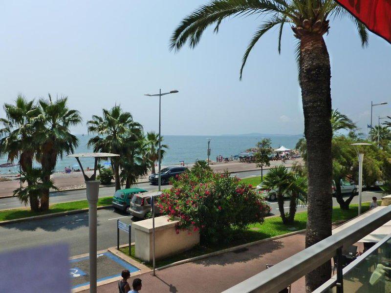 8D68315347789CDF8E57A4AB48553ADD