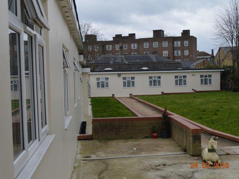 4121840627A9C5DE8D157BB7CF1D92CE