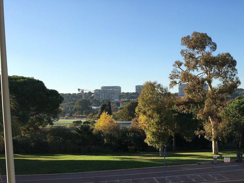 6F360328654BBA15AF9244C129CE8F40